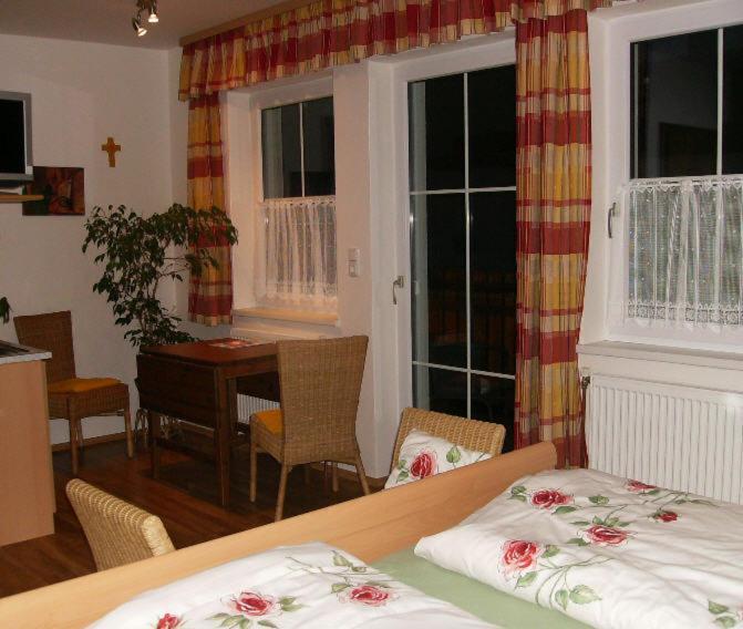 Weingut Zur Schlafmuetze Hotel Herrnbaumgarten ห้อง รูปภาพ